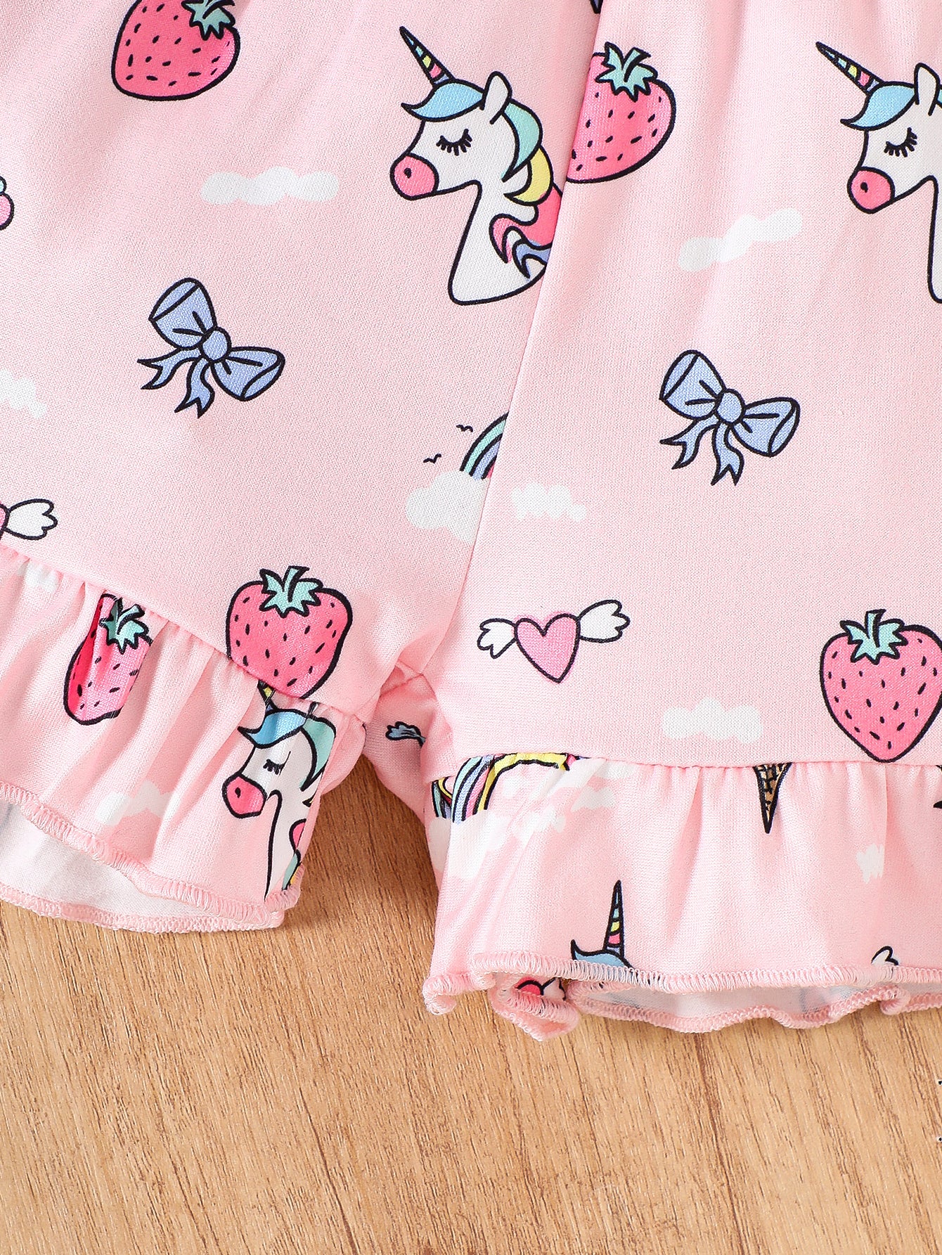 Cute Unicorn Print Sleeveless Top and Shorts – Casual Outfit for Toddler and Baby Girls, Perfect for Everyday Wear, Holidays, Parties, and Outdoor Activities.