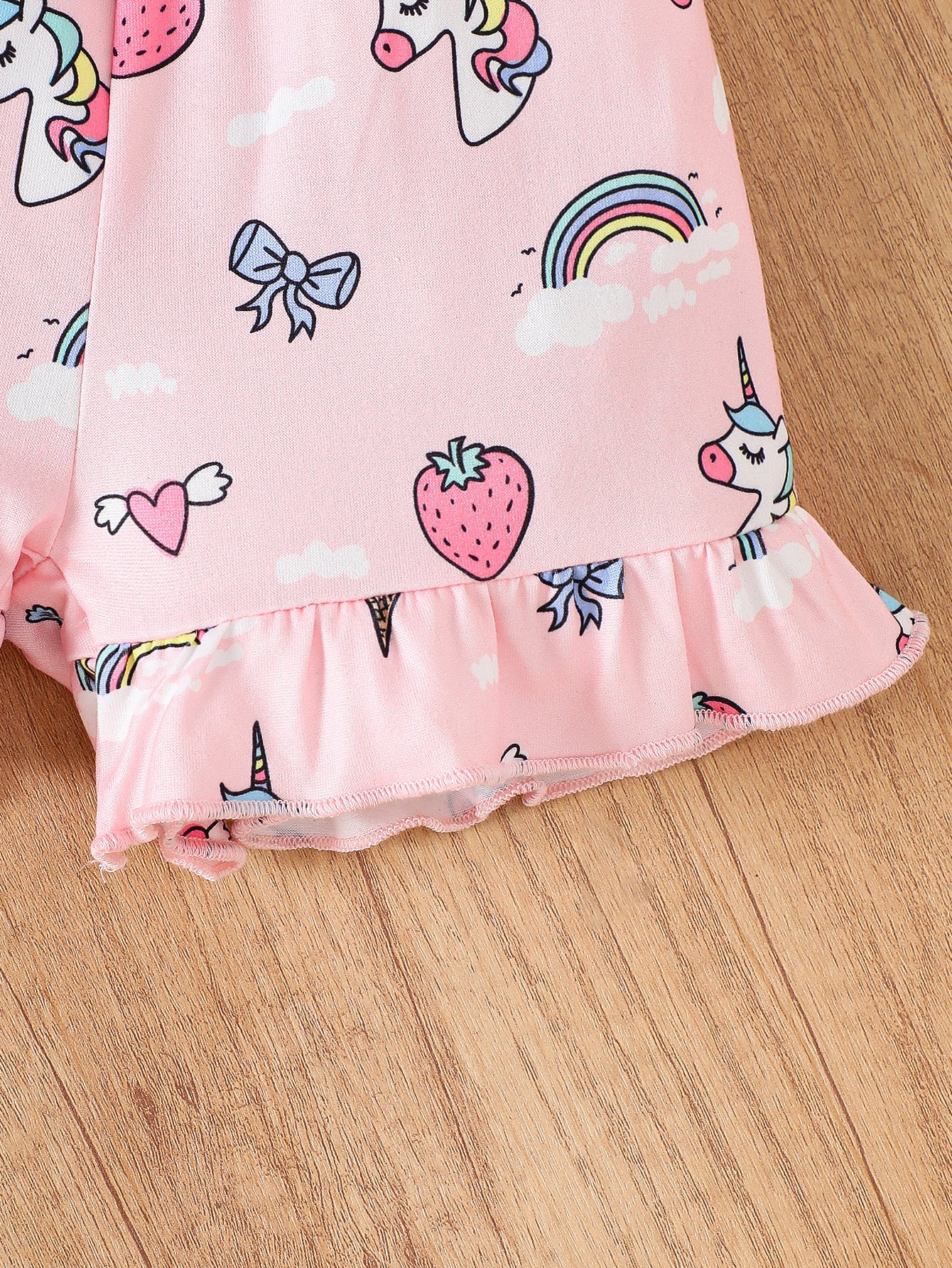Cute Unicorn Print Sleeveless Top and Shorts – Casual Outfit for Toddler and Baby Girls, Perfect for Everyday Wear, Holidays, Parties, and Outdoor Activities.