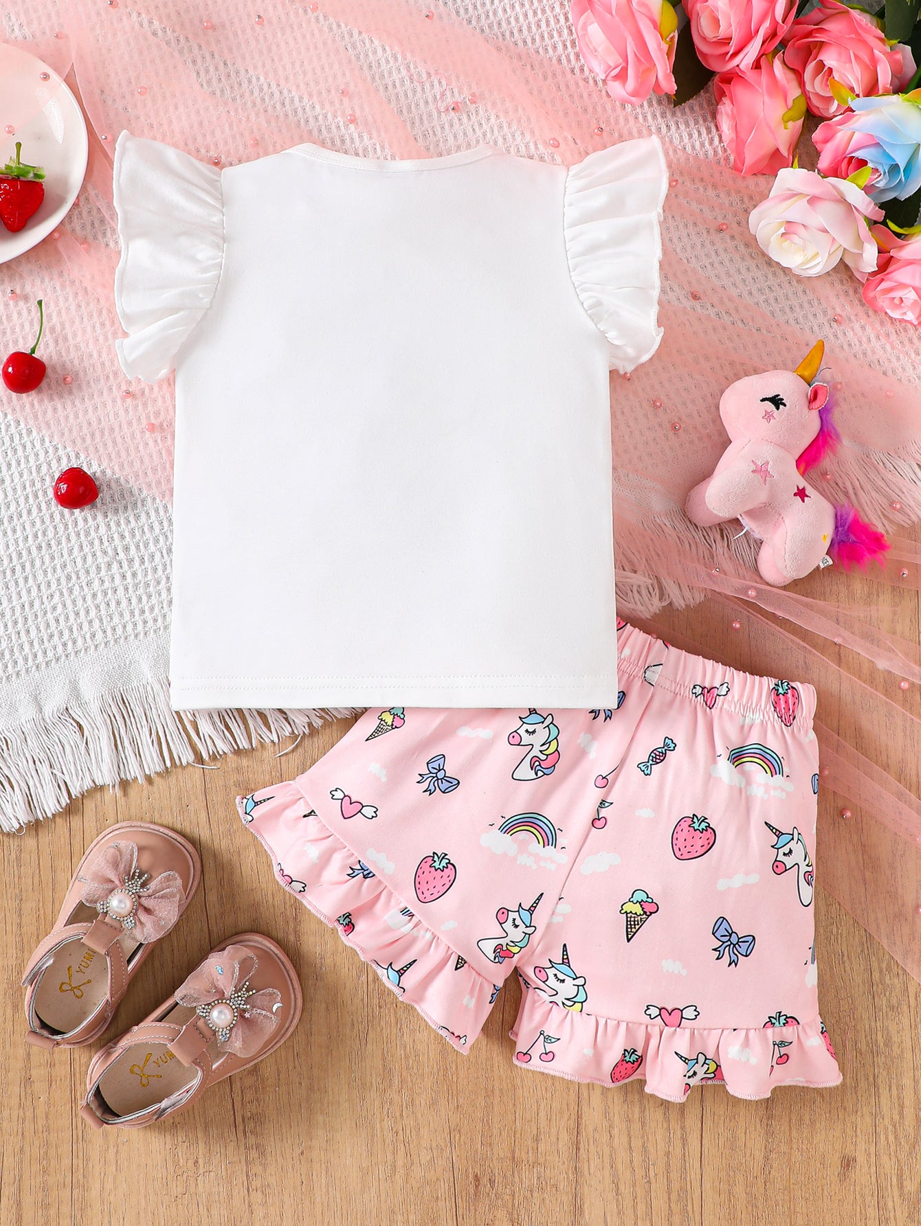 Cute Unicorn Print Sleeveless Top and Shorts – Casual Outfit for Toddler and Baby Girls, Perfect for Everyday Wear, Holidays, Parties, and Outdoor Activities.