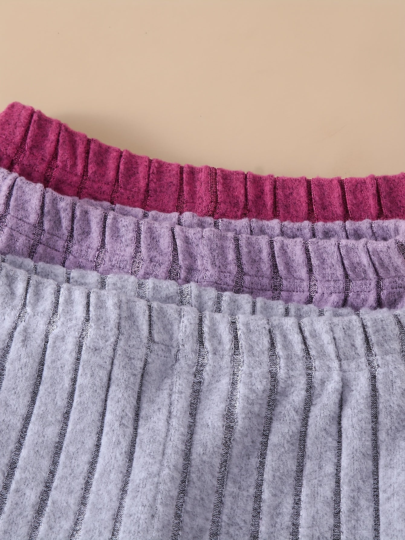 6-Piece Fall and Winter Girls' Outfit Set – Sweet Ruffle Ribbed Knit Long-Sleeve Top and Flared Pants, Warm and Solid Color Design.