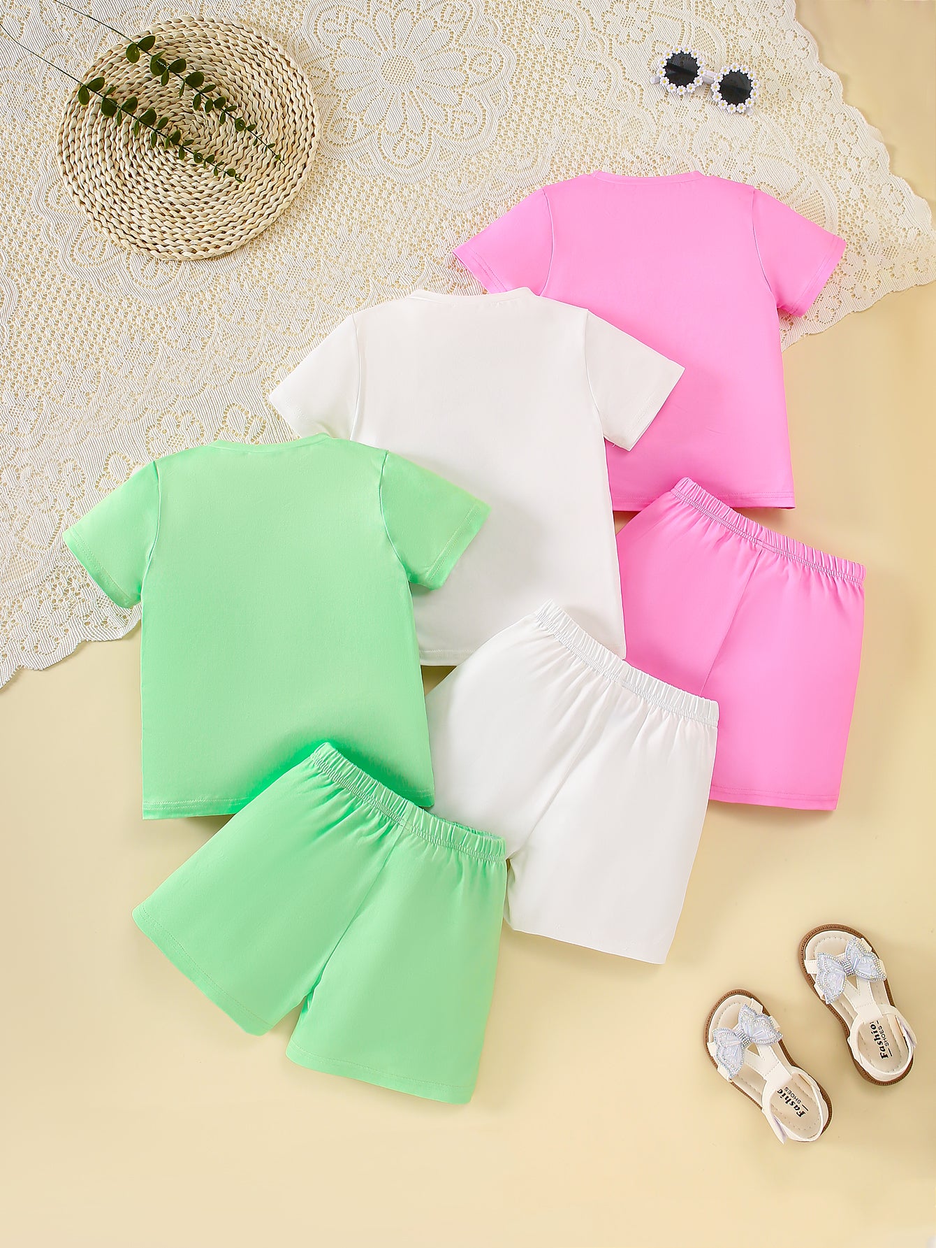 6-Piece Girls' Outfit Set – Green Avocado, White Pineapple, and Pink Watermelon Cartoon Fruit Print Short-Sleeve Tops and Shorts – Casual and Cute, Perfect for Summer Outdoor Wear and a Wonderful Gift for Your Granddaughter