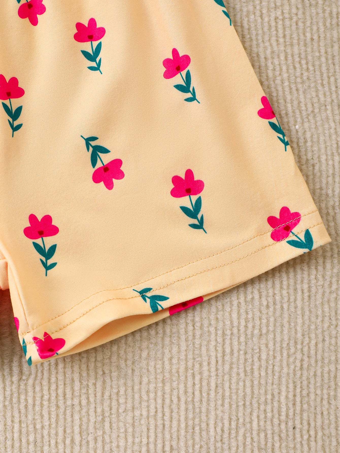 10-Piece Baby Girl Casual Elephant Print Flutter Sleeve Short-Sleeve Top and Shorts Set, made from soft and comfortable knit fabric.