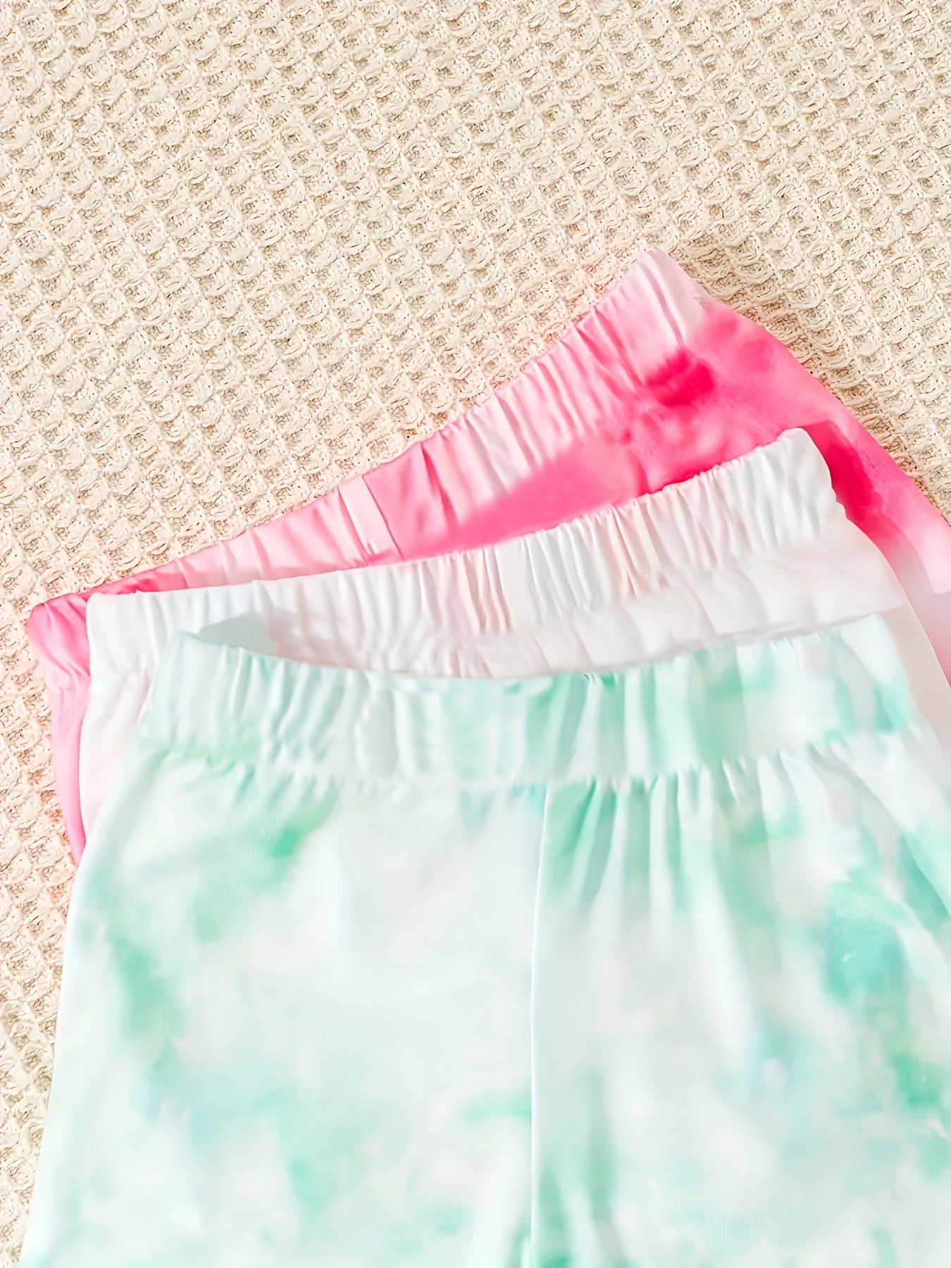 6-Pack Baby Girl Tie-Dye Print Short-Sleeve T-Shirt and Shorts Set – Perfect for Summer Outdoor Camping, Travel, and Vacation Wear – A Wonderful Gift for Your Granddaughter